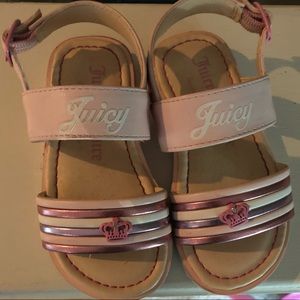 Gently worn Juicy couture toddler sandals in pink